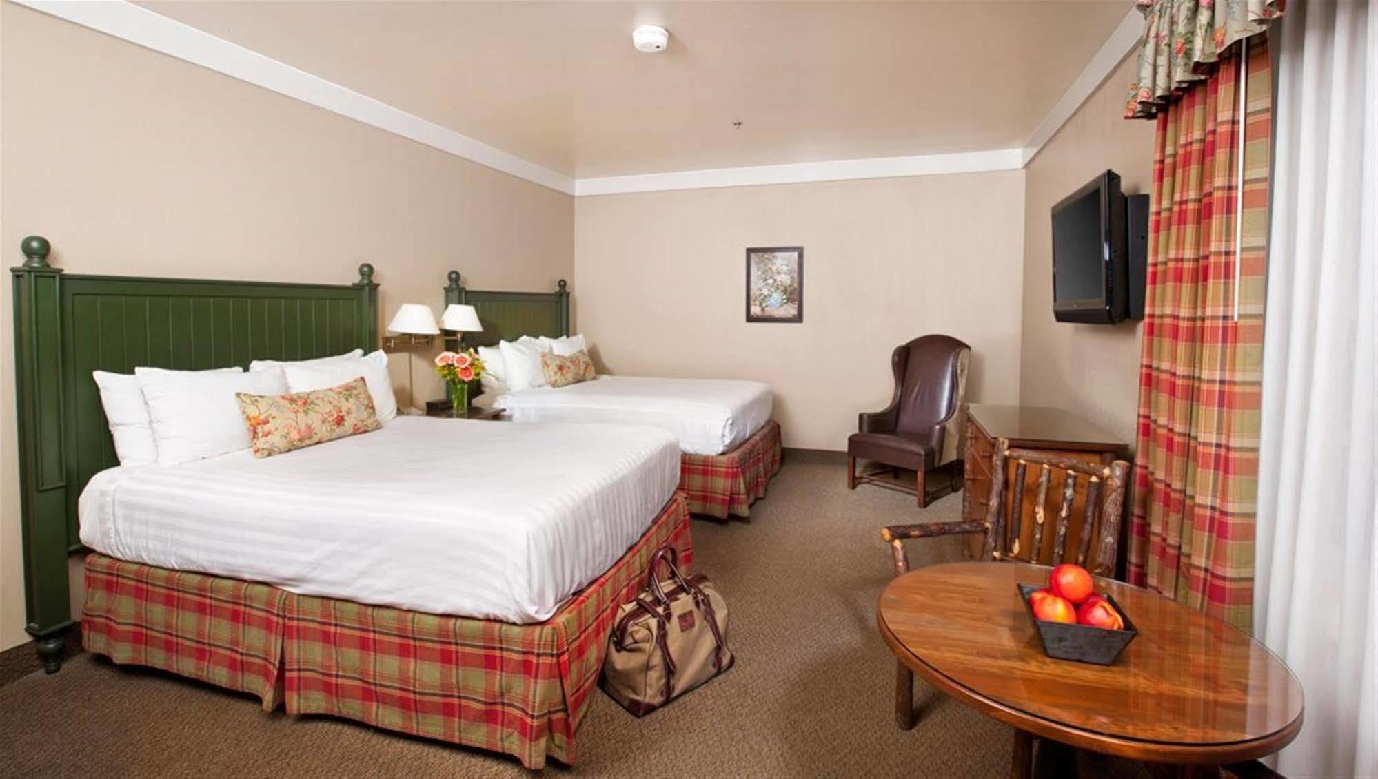 Harris Ranch Inn And Restaurant Huron Ngoại thất bức ảnh